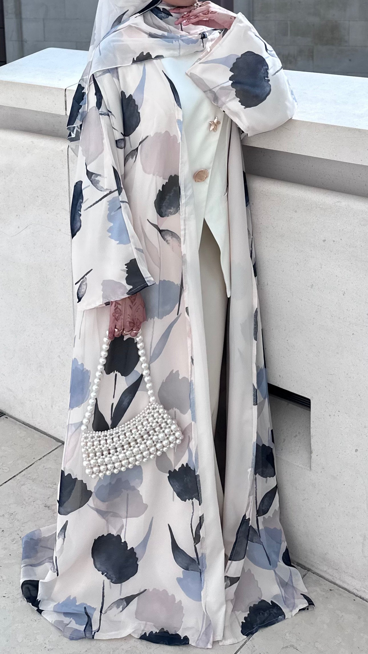Luna Petal Abaya
