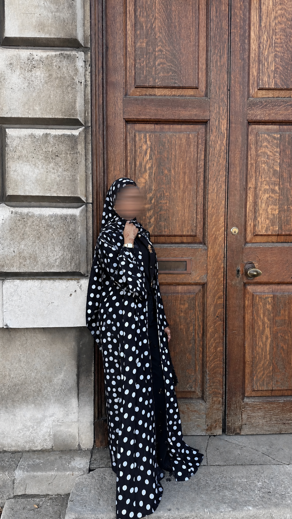 Aswad Dot Abaya