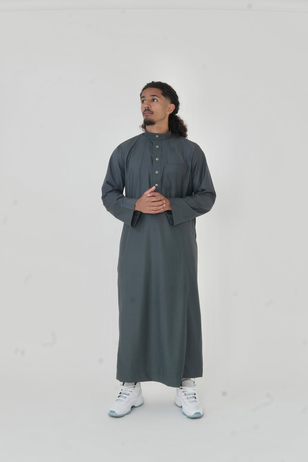 Classic Dark Grey Saudi Thobe