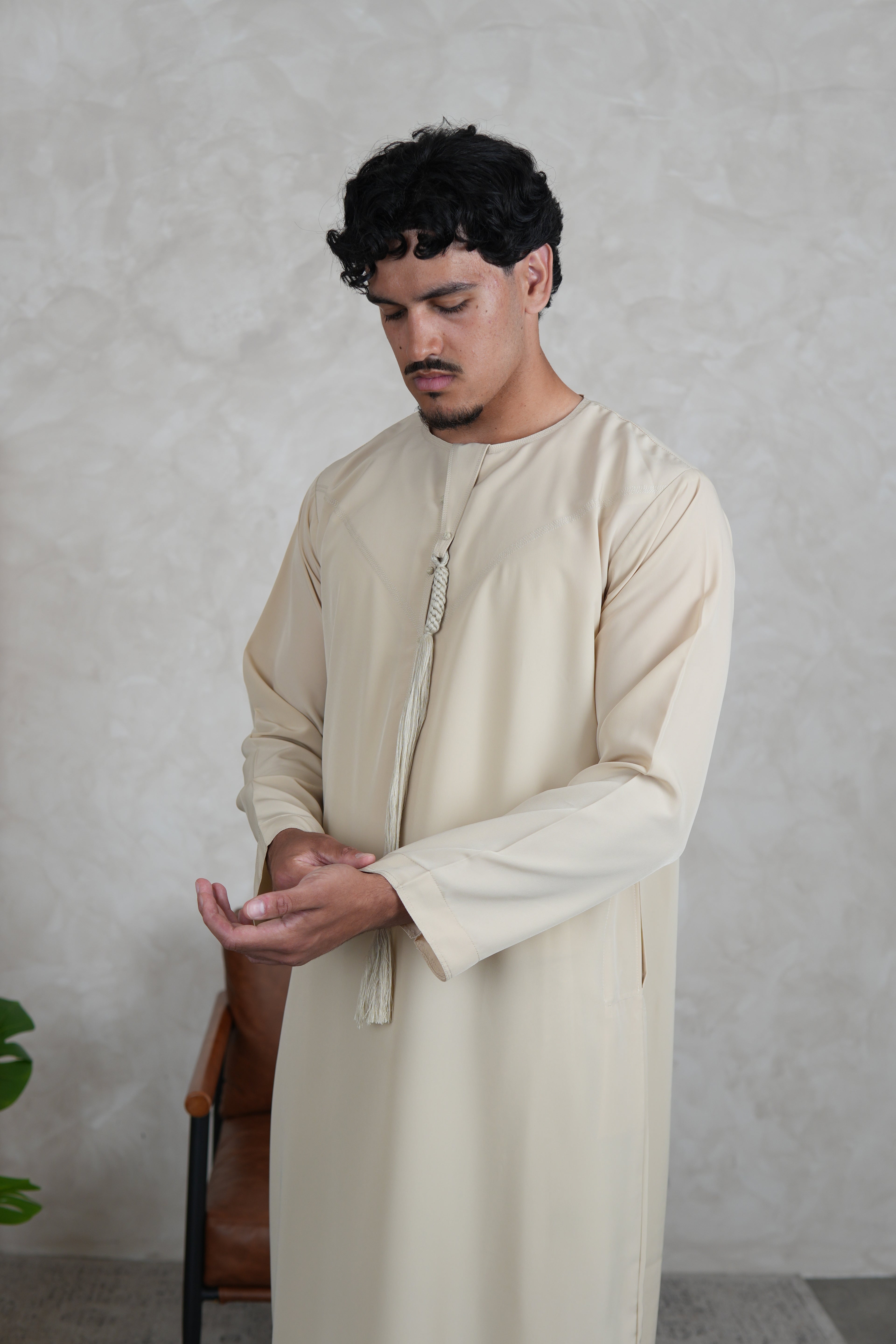 Luxury Beige Lightweight Zibda Emirati Thobe