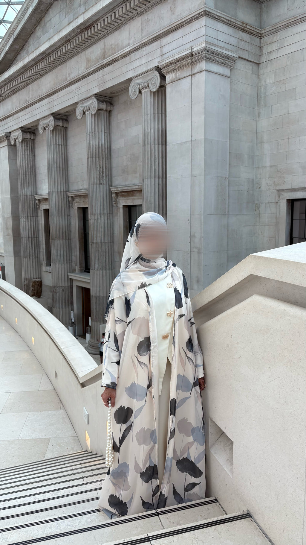 Luna Petal Abaya