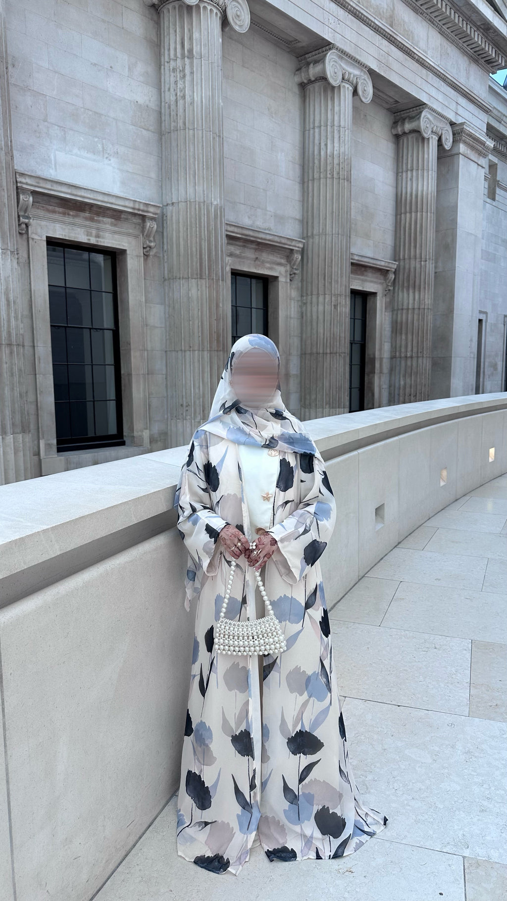 Luna Petal Abaya