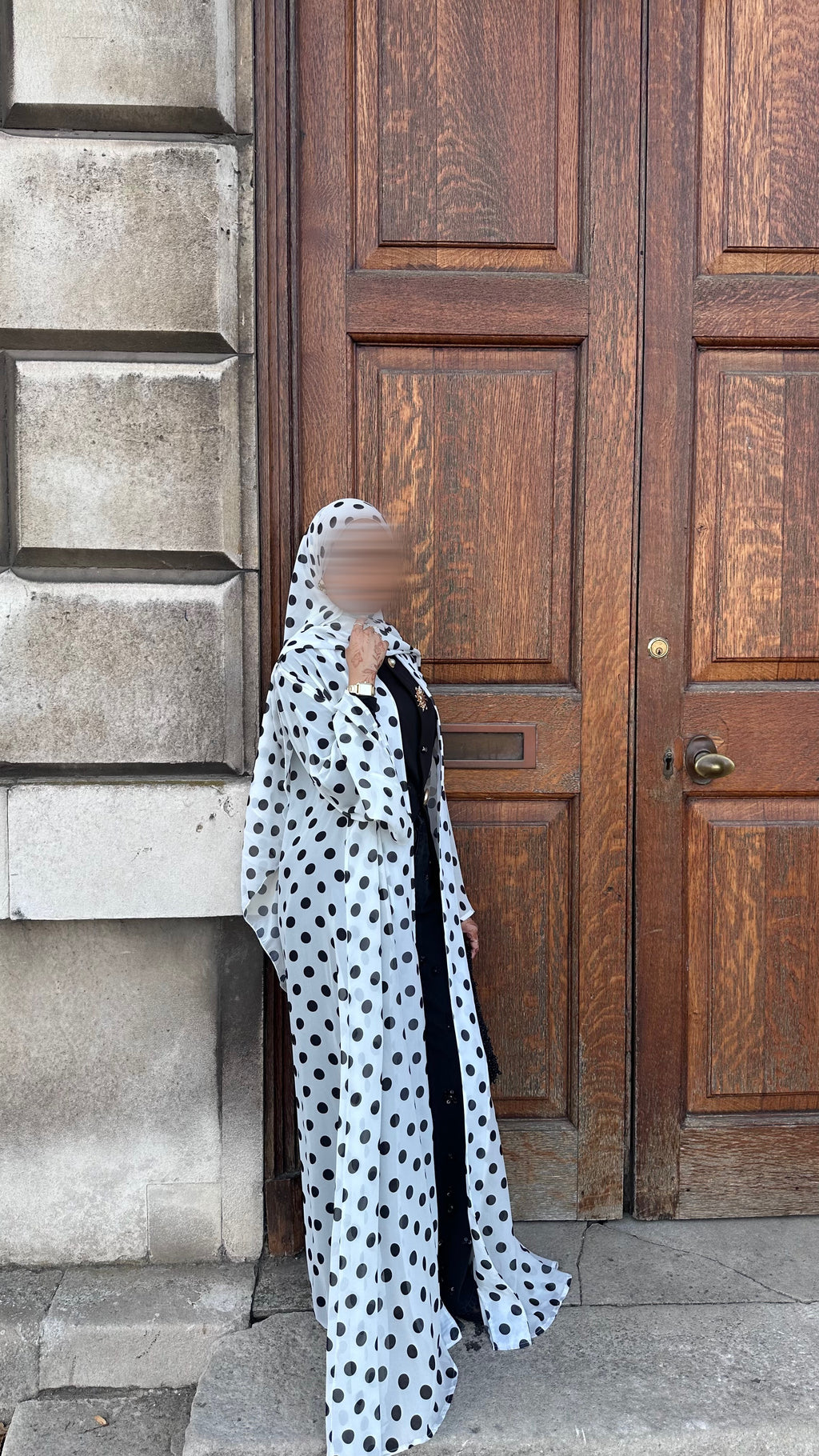 Mina Dot Abaya