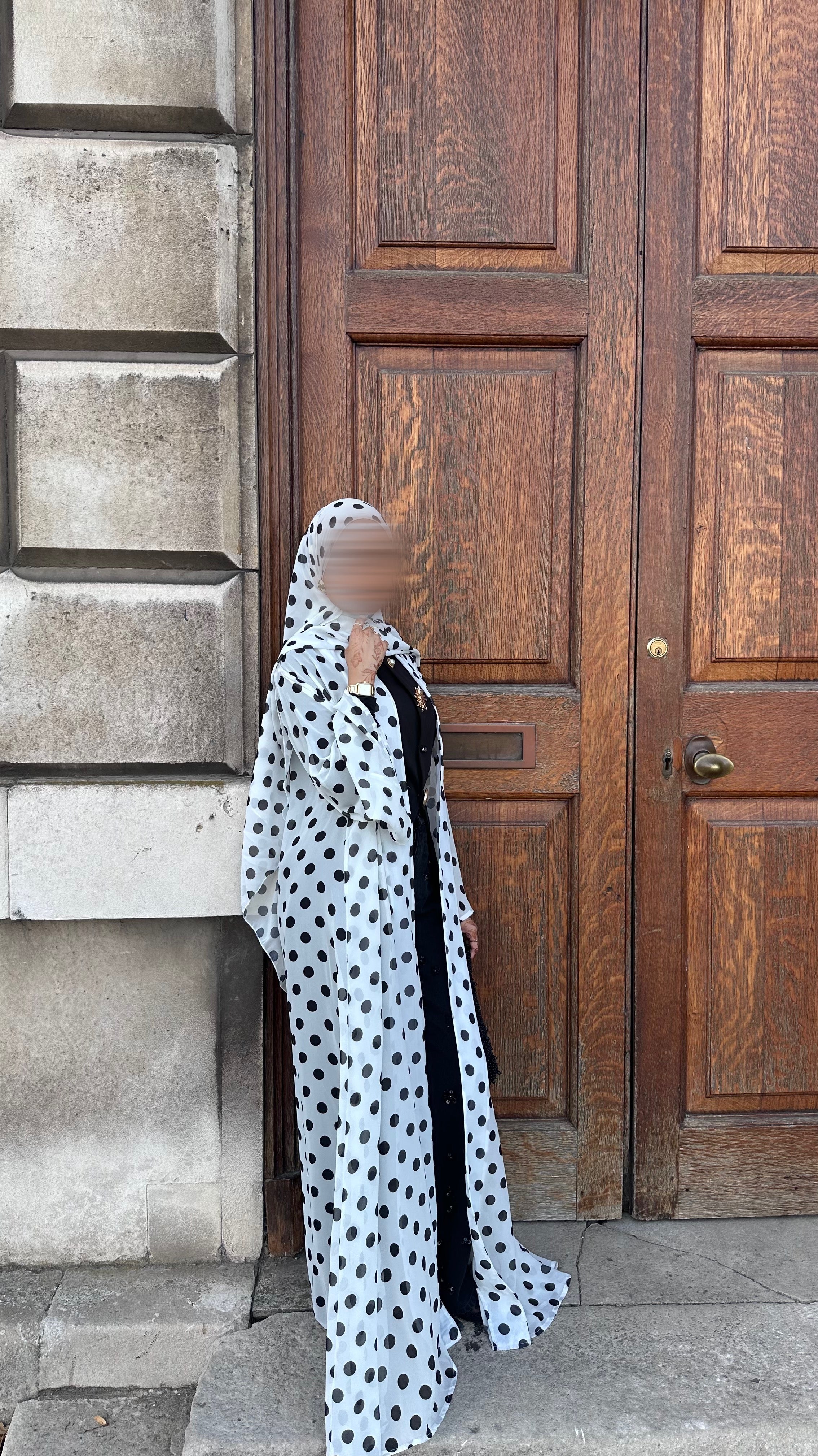 Mina Dot Abaya