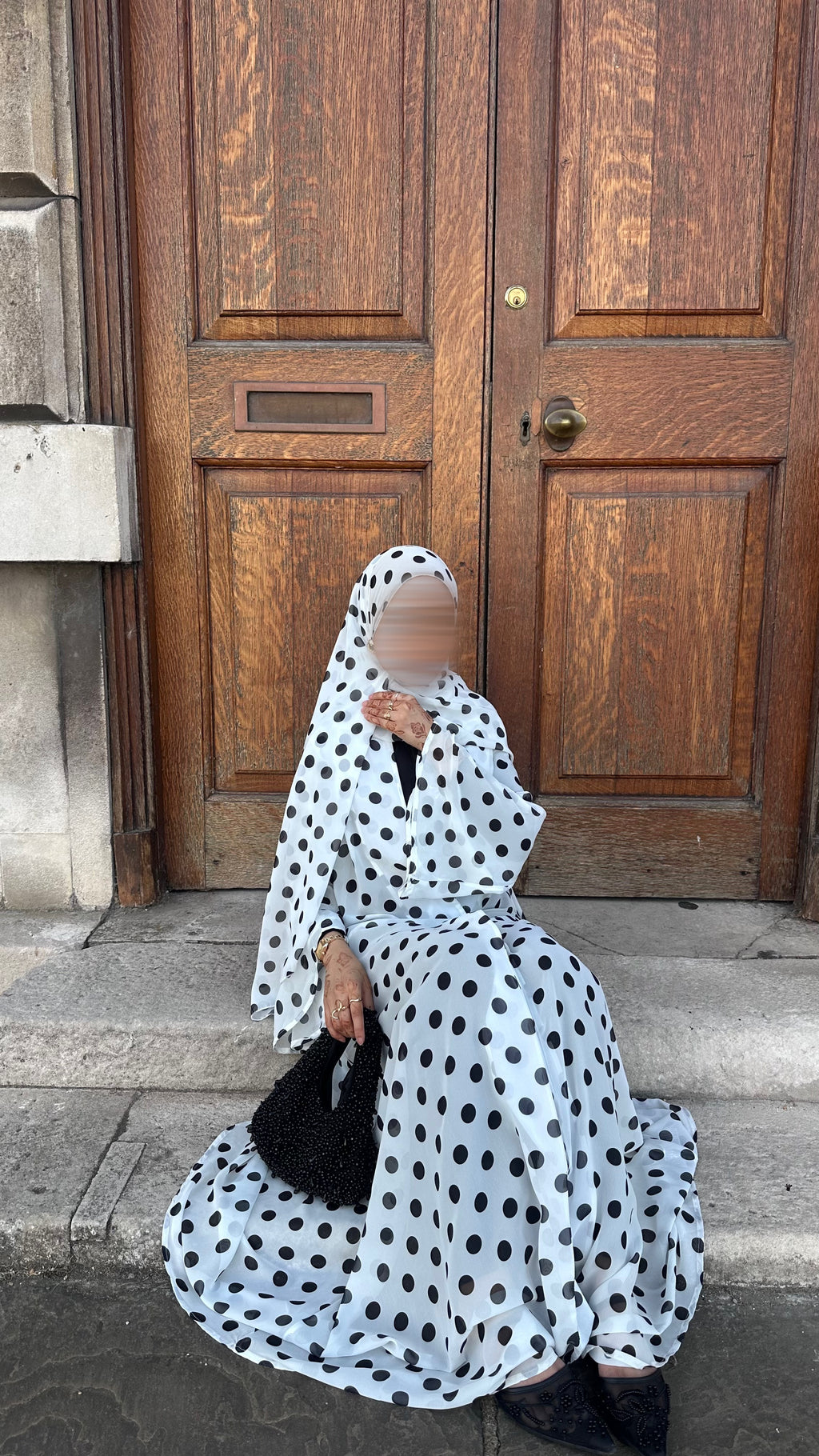 Mina Dot Abaya